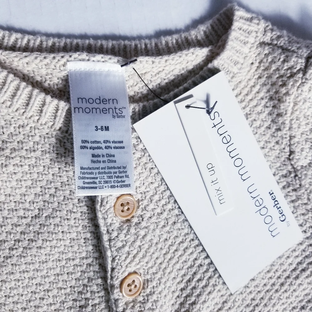 NWT MODERN MOMENTS GERBER KNIT ONESIE SIZE 3-6 MONTHS TAN